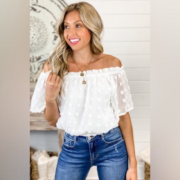 Boutique NWOT White Double Layered Textured Polka Dot Off the Shoulder Blouse - Picture 4 of 12